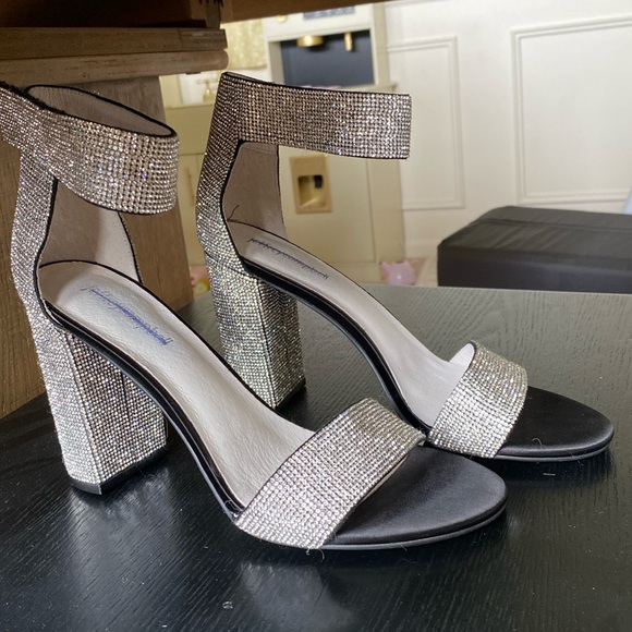 Jeffery Campbell Lindsay Jeweled Sandal - Picture 12 of 12